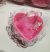 Mini szív doboz dísz kővel, csipkével, organza tasakkal, rózsaszín 8x8x3cm 12db/csomag