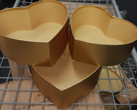 Papír doboz 3db-os szív alakú metál arany 29cm 26cm 23cm